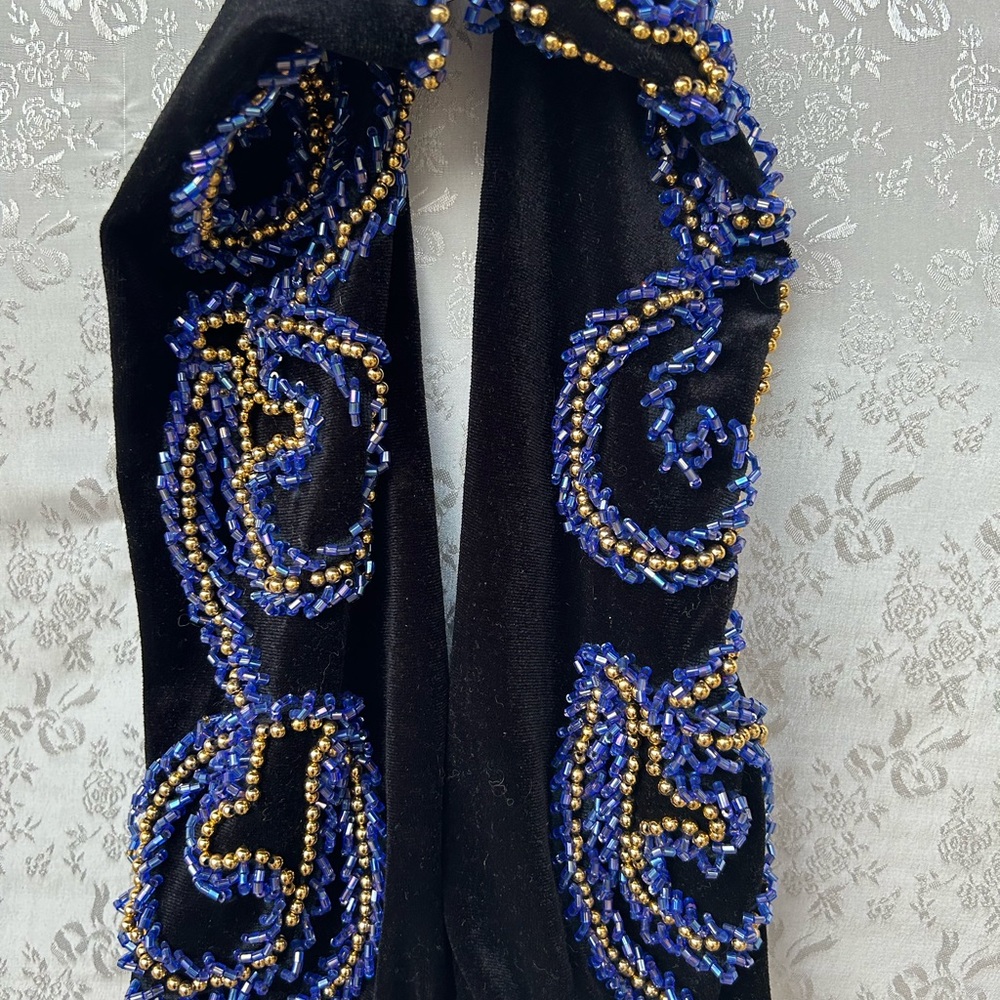 VINTAGE VELVET EGYPTIAN BEADED DRESS - Picture 10 of 13